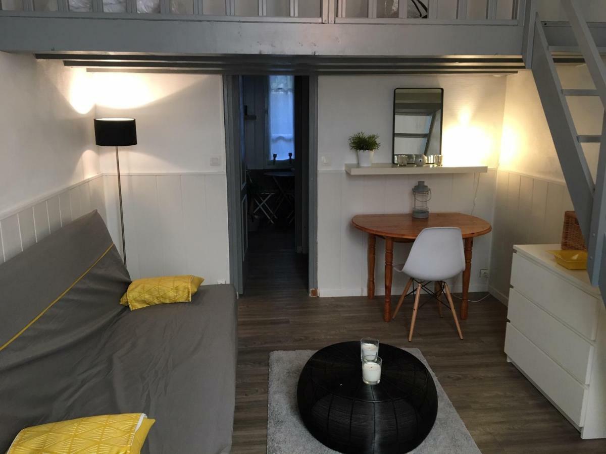 Studio Avec Mezzanine A 5 Min Des Arenes Et De La Gare Hotell Nîmes Exteriör bild