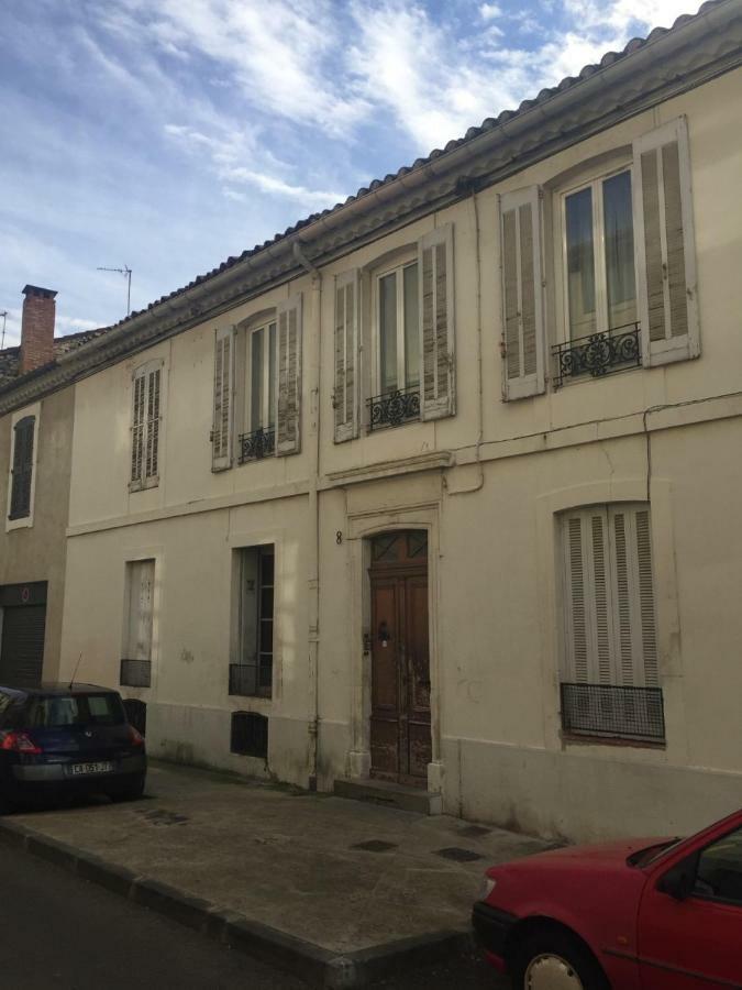 Studio Avec Mezzanine A 5 Min Des Arenes Et De La Gare Hotell Nîmes Exteriör bild